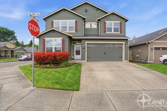 Building Photo - 10406 NE 69th Ave