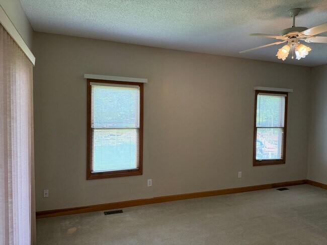 Building Photo - Chapin Lake Life - Call Lexington office for information 803-359-0793