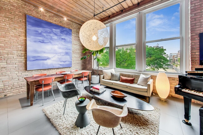 Building Photo - 1327 W Washington Blvd