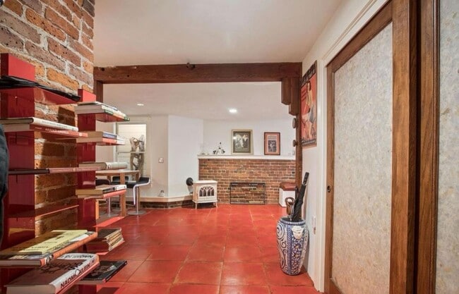 Building Photo - 1471 McAllister St