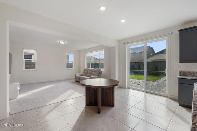 Building Photo - 6747 Ronaldinho Dr