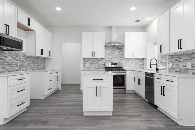 Building Photo - 15903 Cornerwood Ct