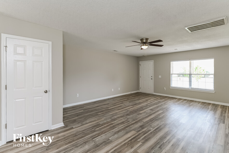 Building Photo - 2024 Clipstone Dr