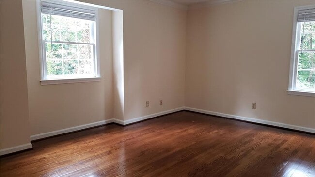 Building Photo - 2134 Masonwood Cir SW