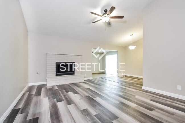 Building Photo - NOW OFFERING FIRST FULL MONTH FREE IF MOVE...