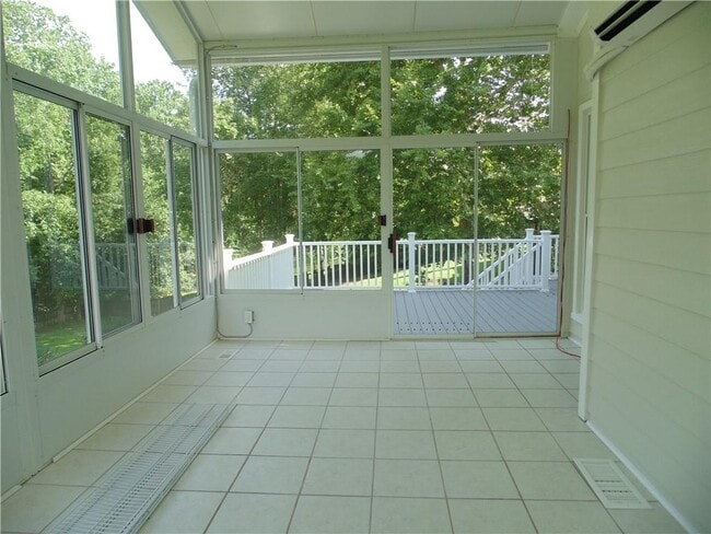Building Photo - 3895 Deauville Way