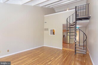 Building Photo - 20A Oscar Hammerstein Way