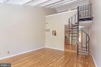 Building Photo - 20A Oscar Hammerstein Way