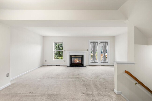 Building Photo - 4701 Colonnade Way