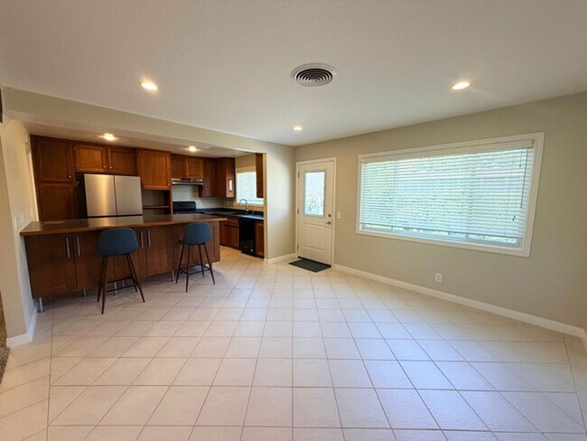 Building Photo - 3 Bed/ 2 Bath Brea Home w/Garage and Native Landscaped Yard