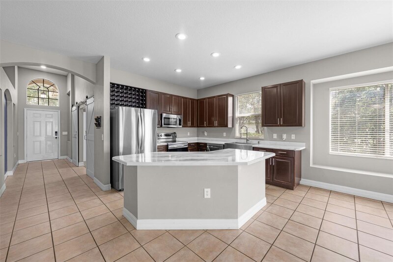 Building Photo - 5909 Wedgefield Dr