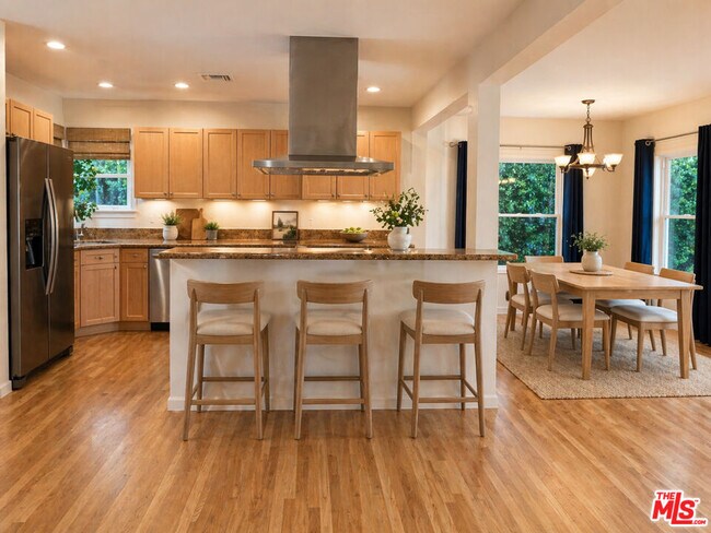 Building Photo - 17345 Hamlin St