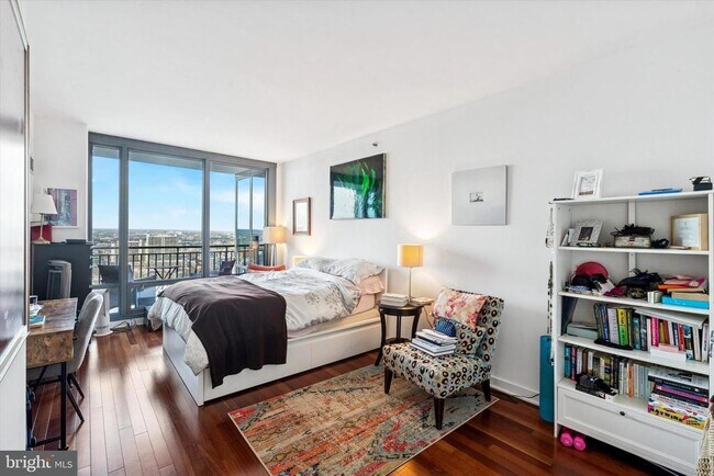 Building Photo - 2101 Market St