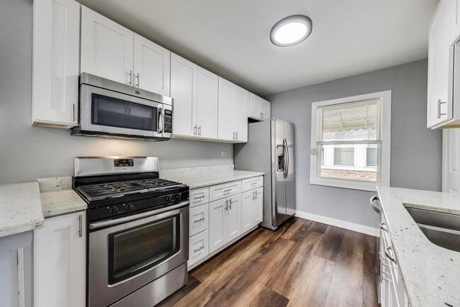 Building Photo - 4118 Prairie Ave