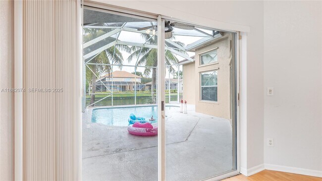 Building Photo - 10337 NW 53rd Ct