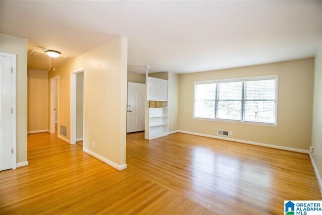 Building Photo - 4027 Montclair Rd