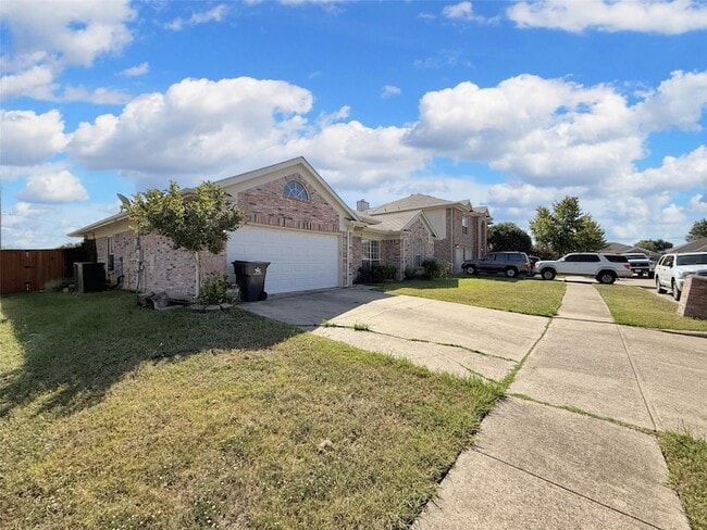 Building Photo - 6717 Smallwood Dr