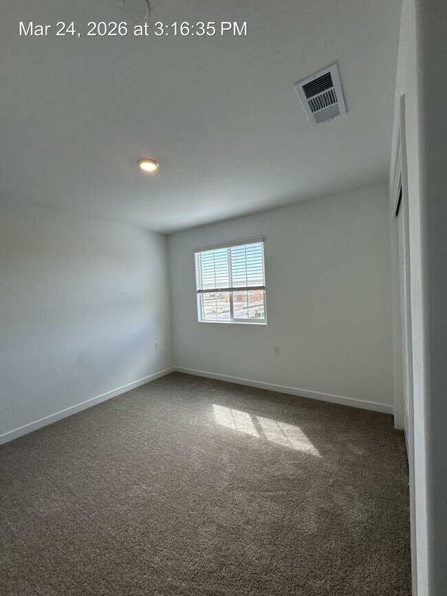 Building Photo - Newly Built Home located SE Visalia!  Rent Ready!