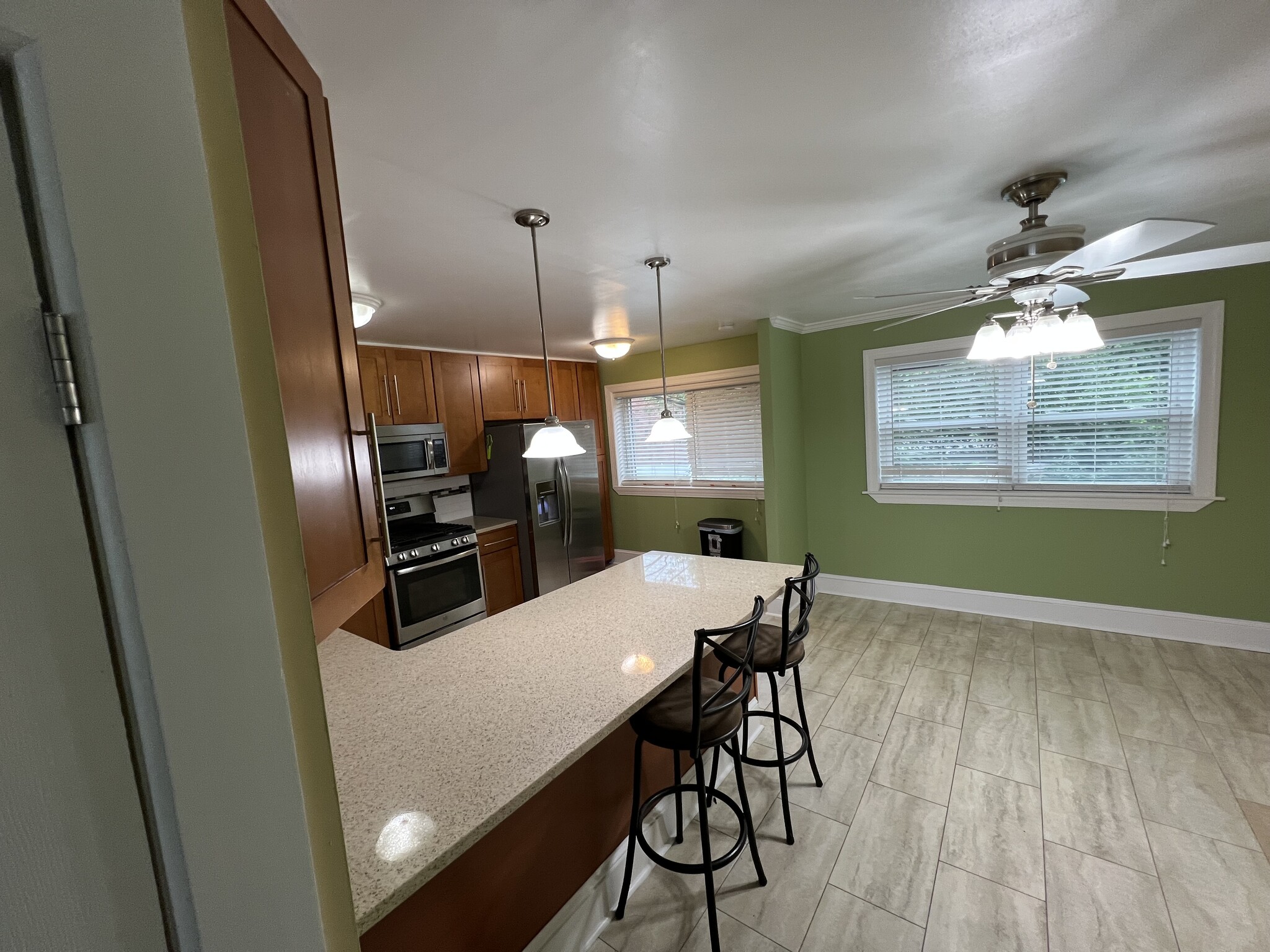 Building Photo - 3008 Secane Dr