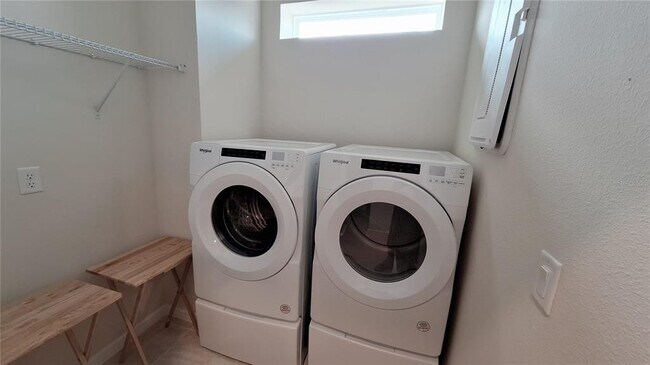 Building Photo - 15193 Aqua Sol Ln
