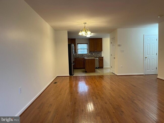 Building Photo - 20 Mabel Ln