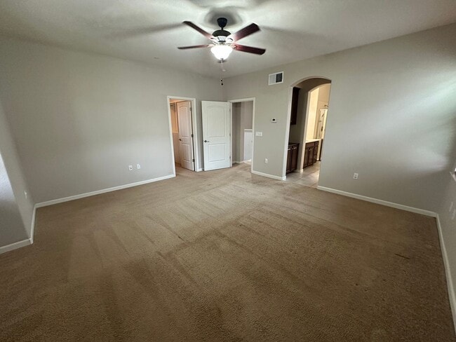 Building Photo - Beautiful 3 Bedroom, 2.5 Bath Mountain House Home