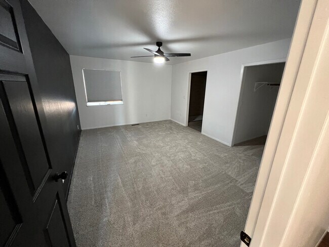 Building Photo - 1041 Deena Way