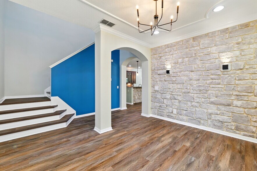 Building Photo - 2480 Cypress Tree Trl