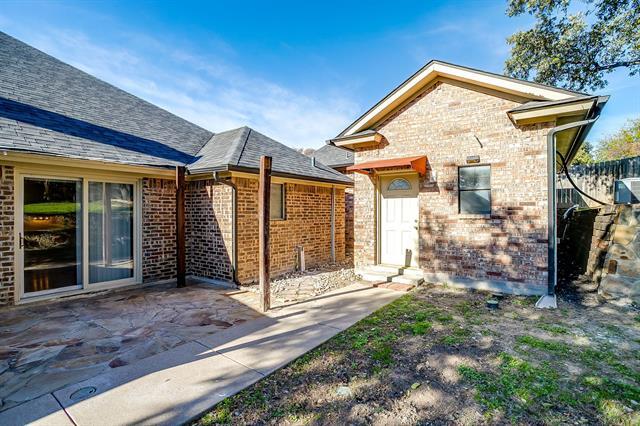 Building Photo - 8612 Woodslane Dr