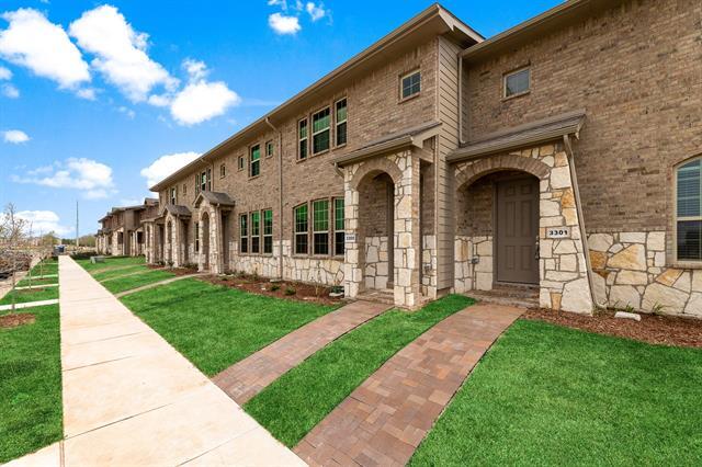 Building Photo - 3301 Solana Cir