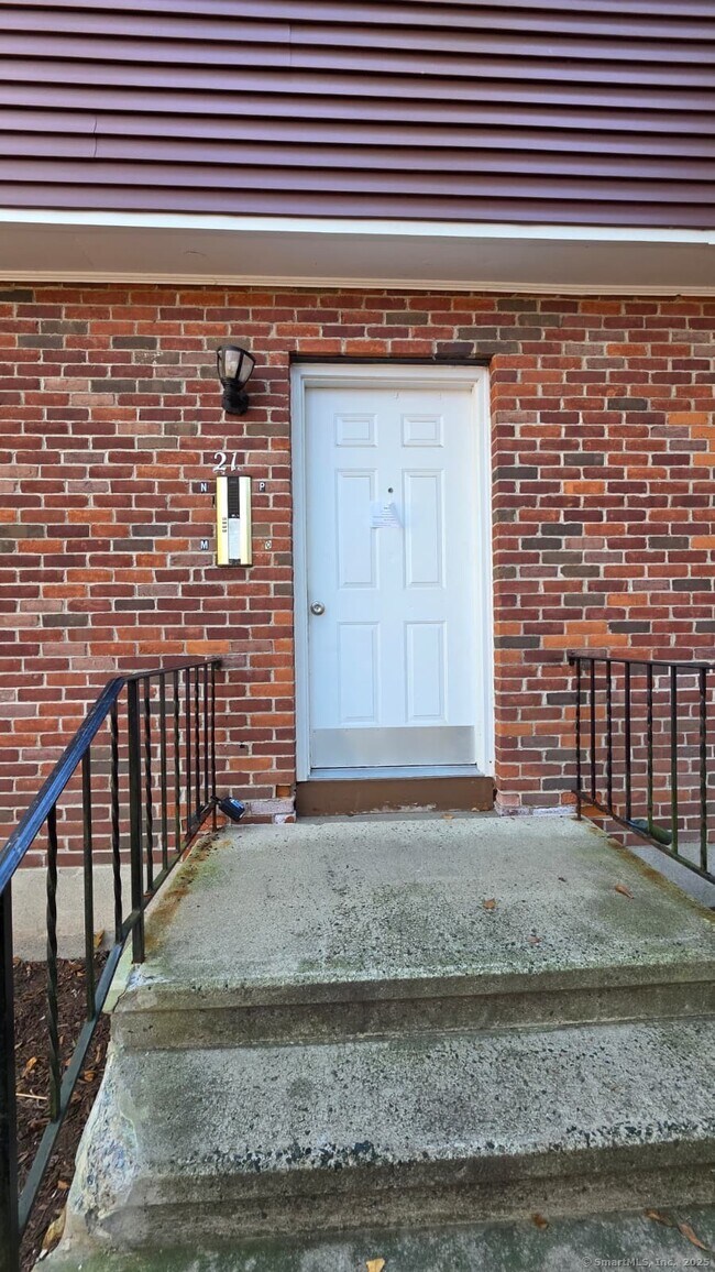 Building Photo - 215 Edgemoor Rd