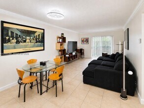 Building Photo - 8650 SW 109th Ave