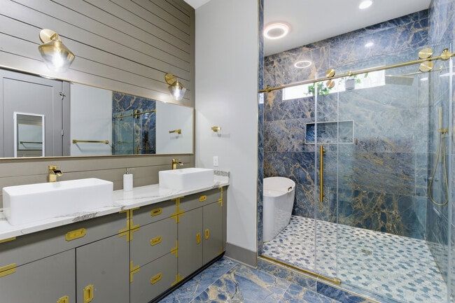 Building Photo - 1105 Stockell St