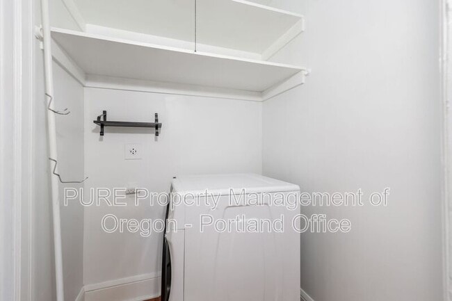 Building Photo - 20 NW 16th Ave