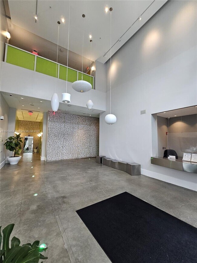 Building Photo - 133 NE 2nd Ave