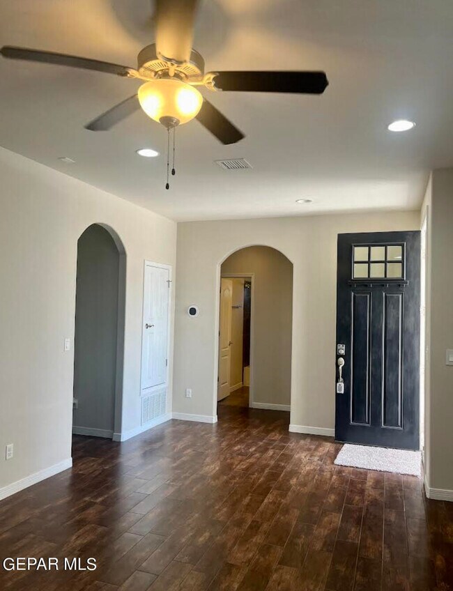 Building Photo - 12893 Hueco Pit Dr