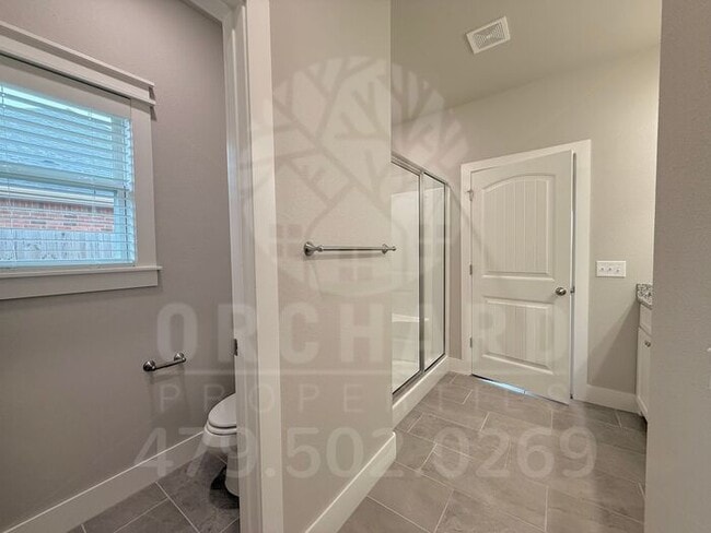 Building Photo - Single-Family Home- Stunning Applewood Plan