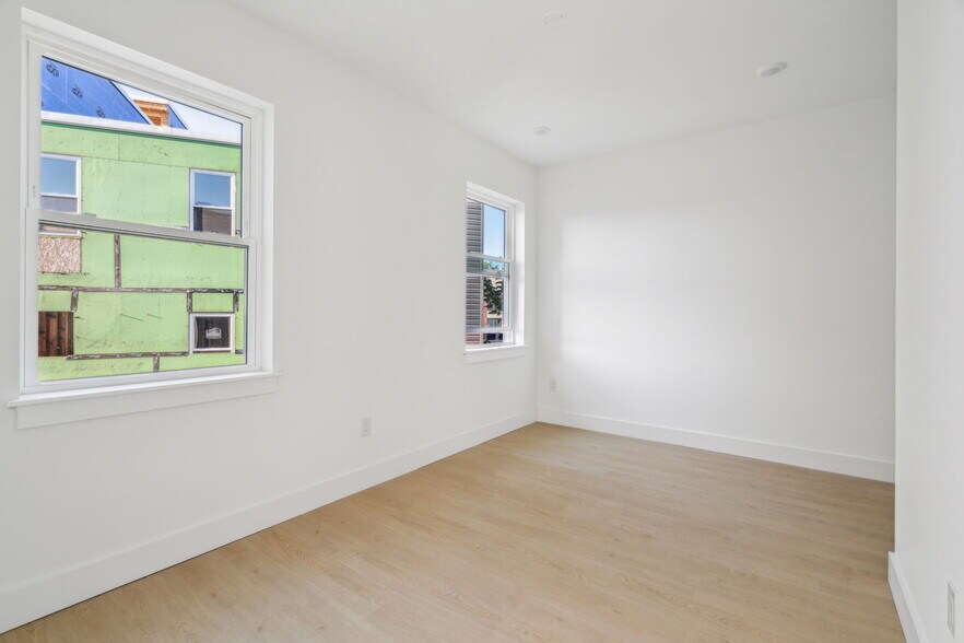 Building Photo - 2400 W Montgomery Ave