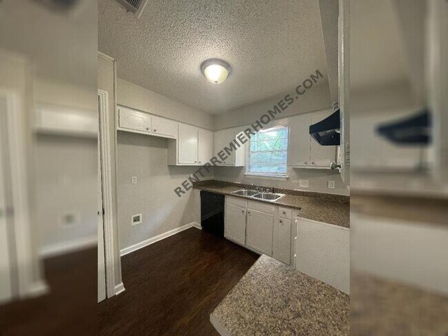 Building Photo - 11301 Donnie Dr