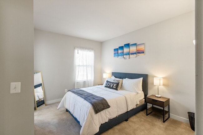 Building Photo - 202 Shamrock Dr