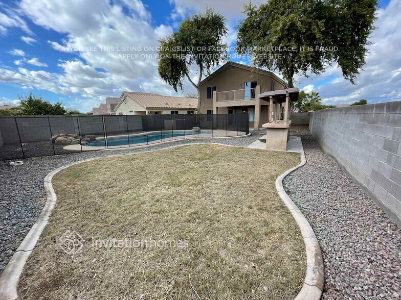 Building Photo - 12701 W Ventura St