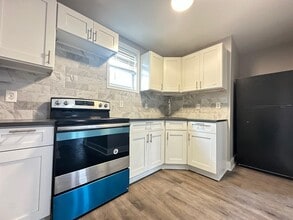 Building Photo - 304 E Ontario-