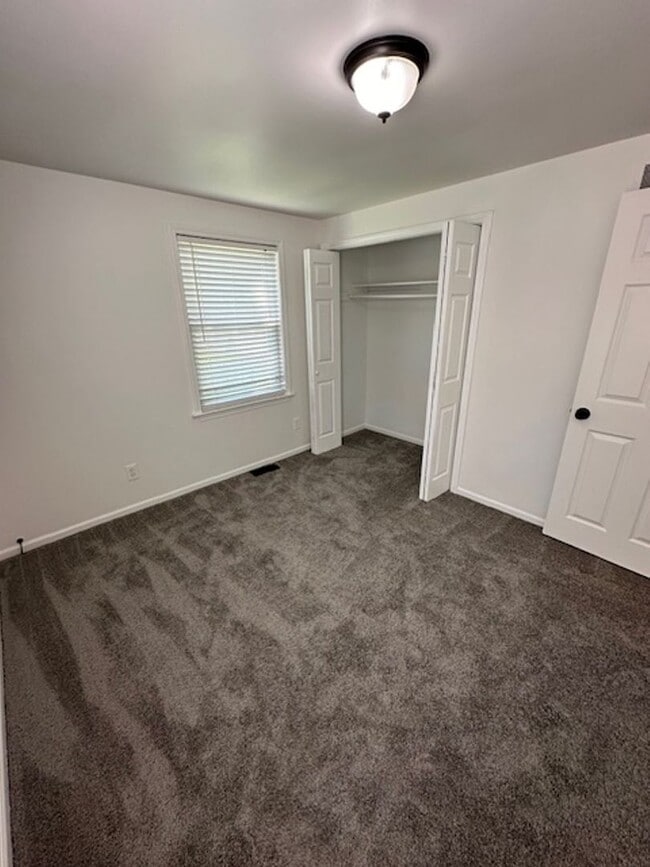 Building Photo - COMING SOON! 31807 W. Chicago, Livonia MI ...