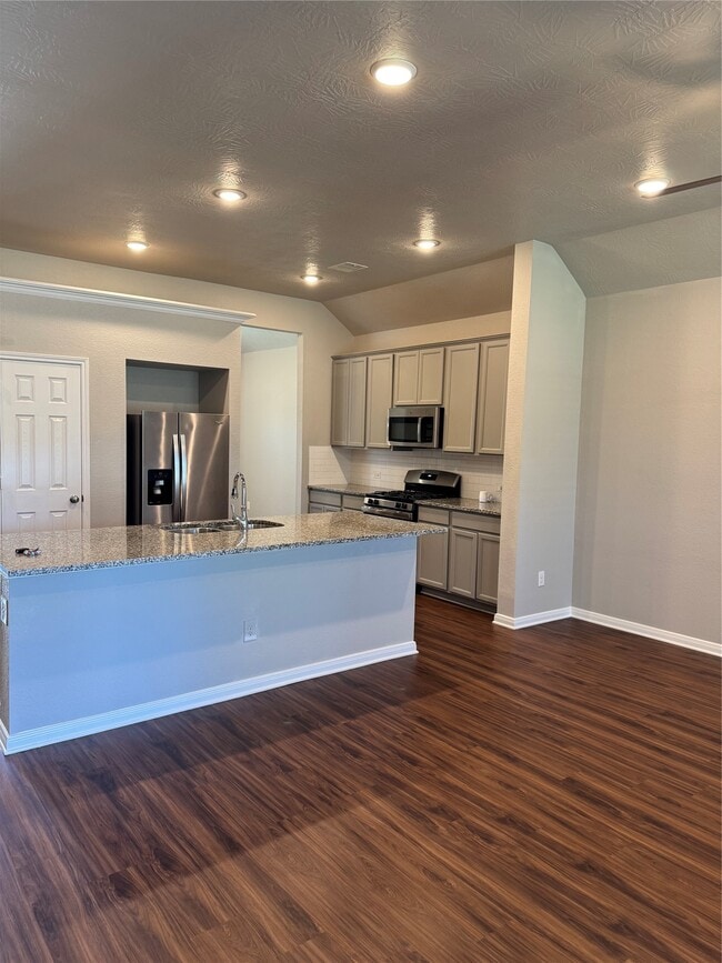 Building Photo - 1042 Tomball Downs Dr