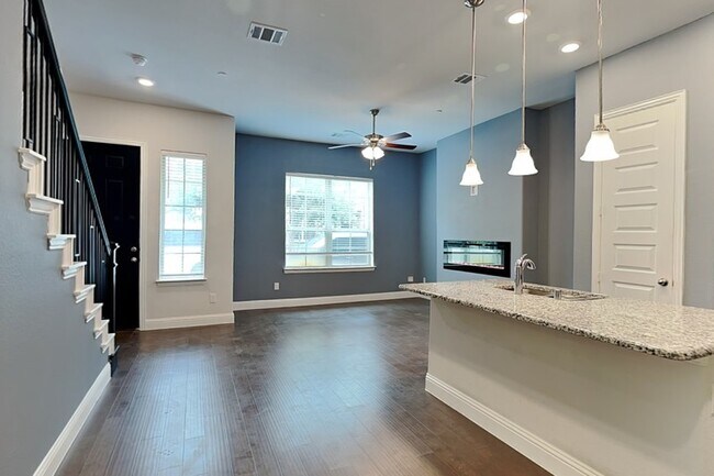 Building Photo - 4417 Benton Ln
