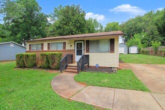 Building Photo - Updated 3-Bedroom Ranch with Modern Finishes & Timeless Charm