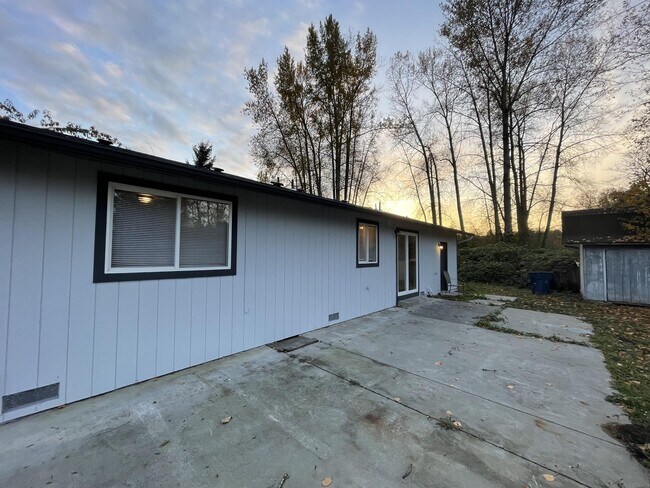 Building Photo - 2023 143rd Pl NE