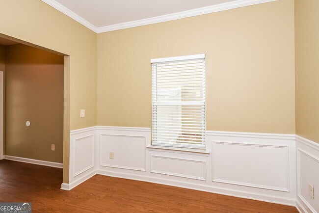 Building Photo - 526 Hill Crest Cir