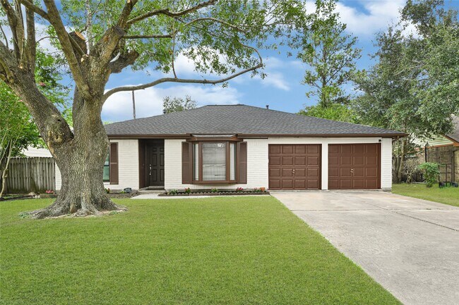 Building Photo - 10206 Sagebluff Dr