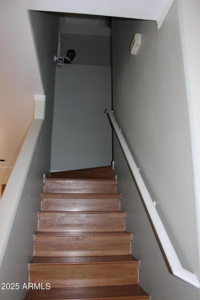 Building Photo - 1364 S Wagon Wheel Ct